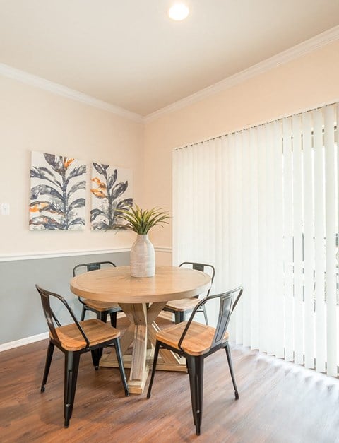 Dining room  at High Oaks, Austin, 78759